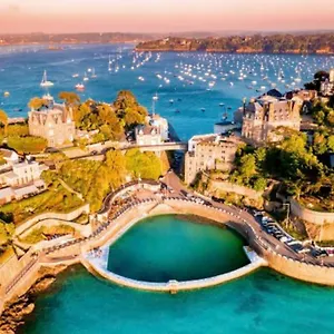 Magnifique Studio Hyper Centre A 300m De La Mer. Dinard