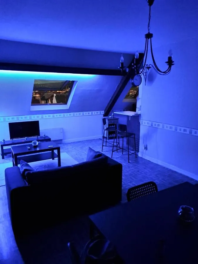 Pied-A-Terre A Montlucon Apartment