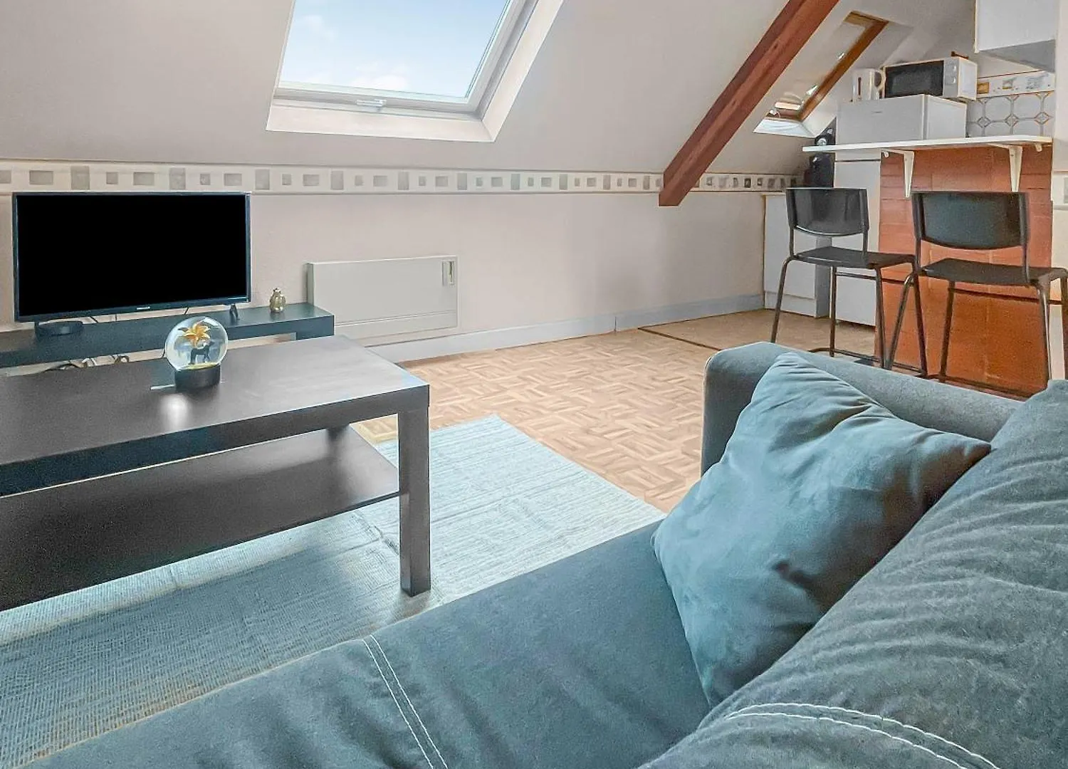 Pied-A-Terre A Montlucon contacts
